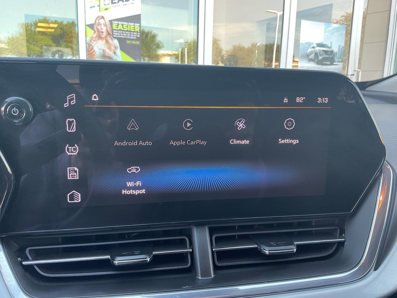 Used 2025 Chevrolet Trax LT FWD image 30
