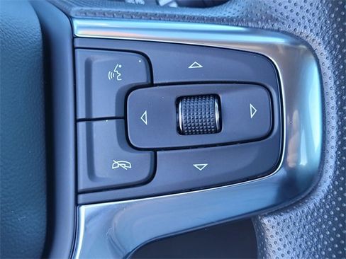 Used 2023 Chevrolet Blazer LT image 14