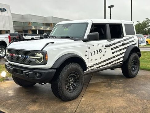 New 2026 Ford Bronco Badlands AWD/4WD image 2