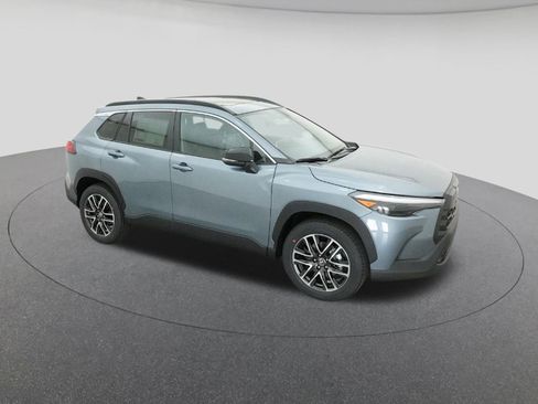 New 2026 Toyota Corolla Cross XLE w/ Convenience Package FWD image 12