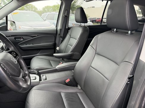 Used 2021 Honda Pilot Touring image 19