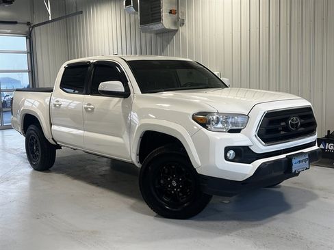 Used 2020 Toyota Tacoma SR5 image 1