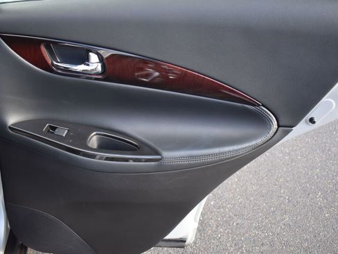 Used 2014 INFINITI QX50 Journey image 22