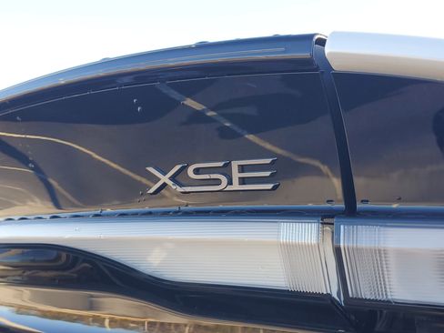 Used 2024 Toyota Prius Prime Premium image 8