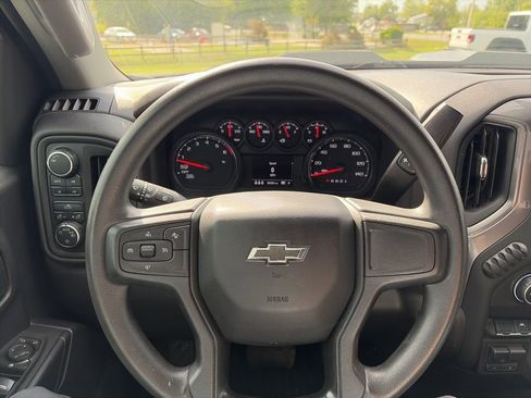 Used 2024 Chevrolet Silverado 1500 Custom Trail Boss AWD/4WD image 18
