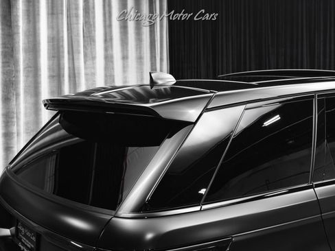 Used 2022 Land Rover Range Rover Sport SVR image 45