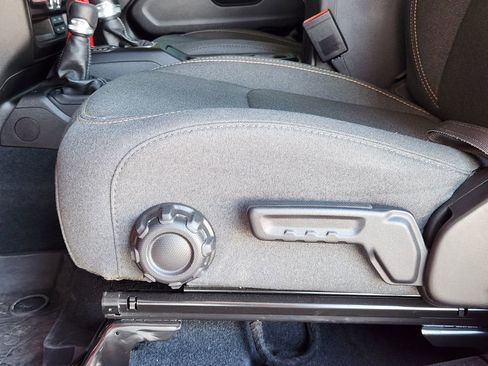 Used 2024 Jeep Wrangler Sport S image 24