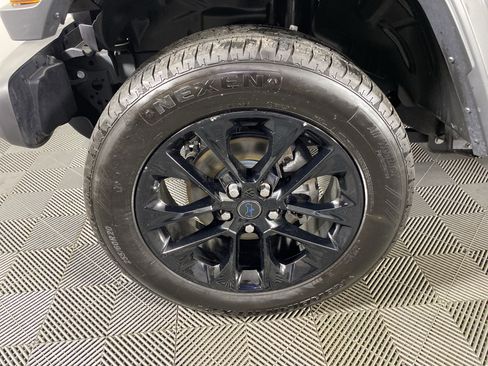Used 2025 Jeep Wrangler Unlimited Sahara w/ Safety Group AWD/4WD image 13