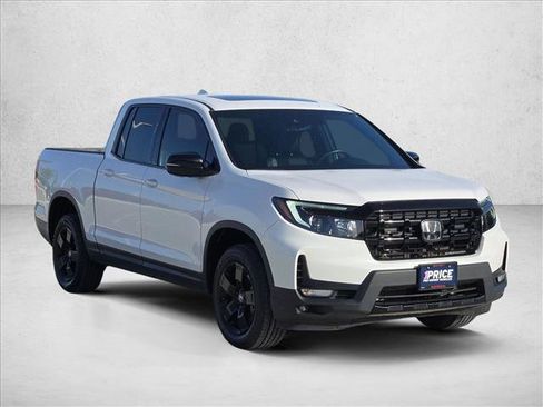 Used 2025 Honda Ridgeline Black Edition image 3