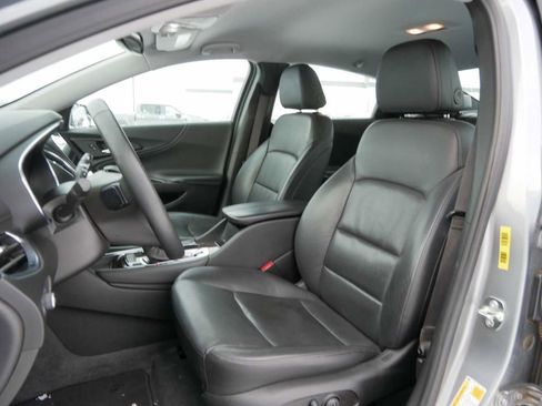 Used 2024 Chevrolet Malibu LT image 9