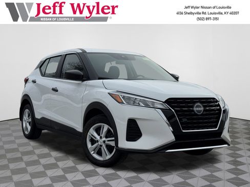 Used 2025 Nissan Kicks Play S image 1