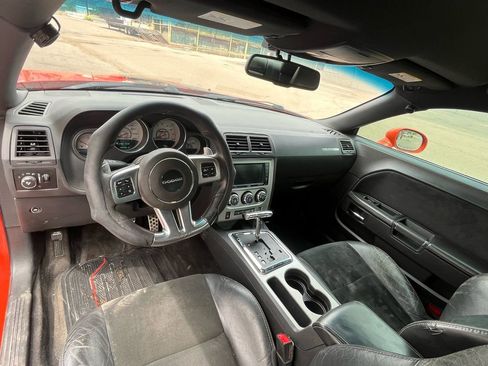 Used 2013 Dodge Challenger SRT8 w/ Harman Kardon Audio Group image 11