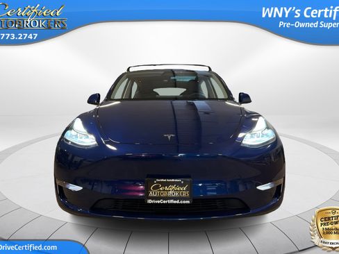 Used 2024 Tesla Model Y Performance AWD/4WD image 2