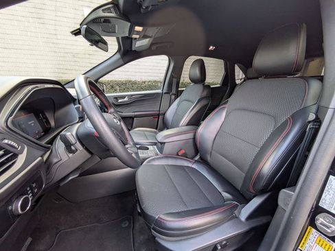 Used 2025 Ford Escape ST-Line AWD/4WD image 24