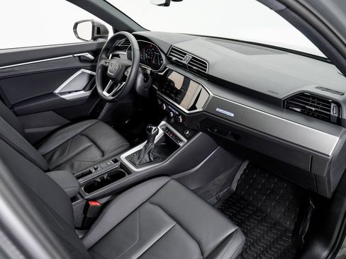 Certified 2025 Audi Q3 2.0T Premium Plus w/ Premium Plus Package image 20