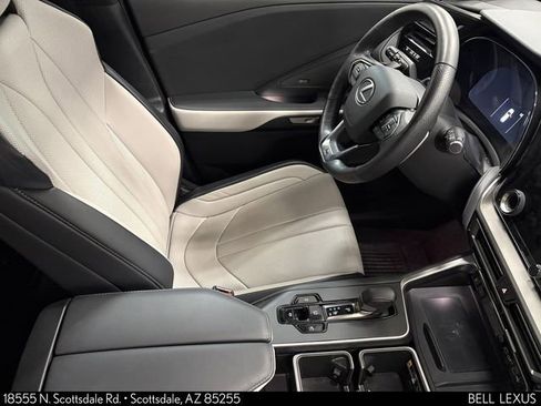 Certified 2025 Lexus TX 500h AWD w/ Technology Package image 33