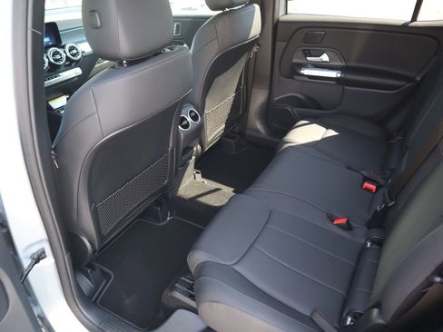 New 2026 Mercedes-Benz GLB 250 4MATIC image 10