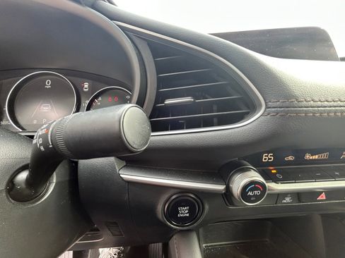 Used 2023 MAZDA MAZDA3 s image 20