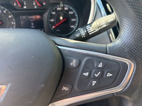 Used 2023 Chevrolet Equinox LS image 13