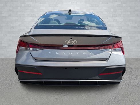 New 2025 Hyundai Elantra Sport image 6