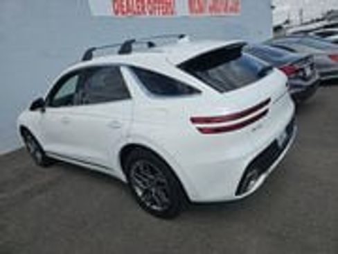 Used 2023 Genesis GV70 2.5T w/ Select Package AWD/4WD image 4