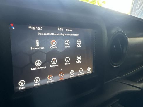 Used 2022 Jeep Wrangler Sport AWD/4WD image 18