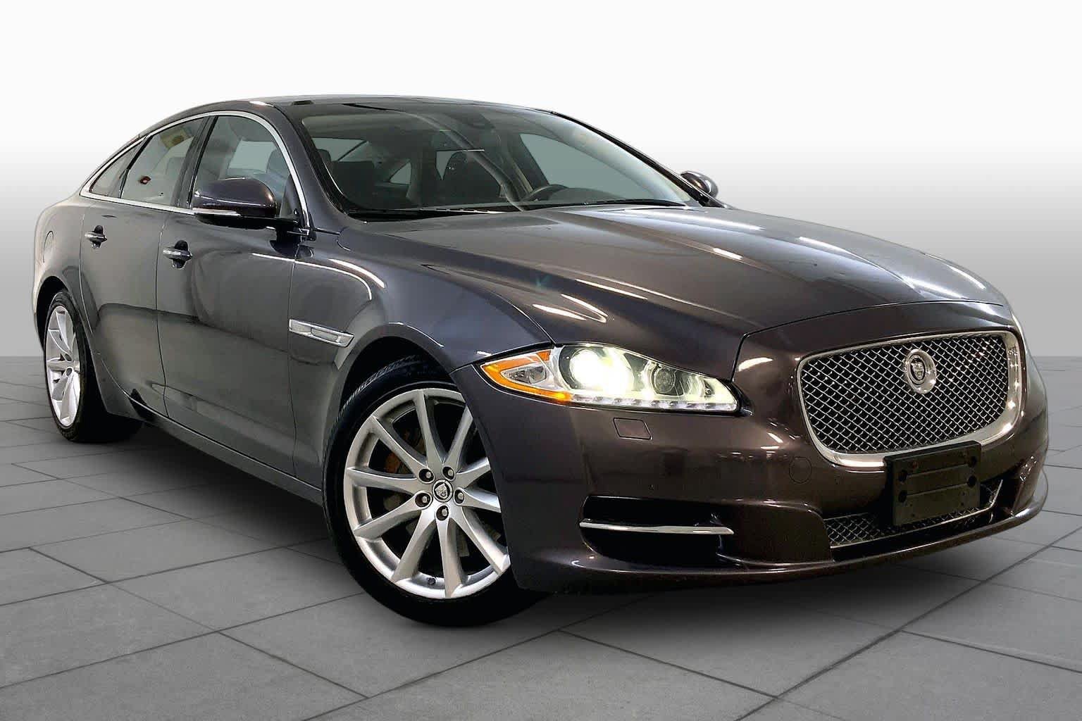Used 2011 Jaguar XJ RWD image 2
