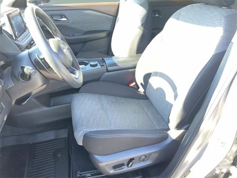 Used 2023 Nissan Rogue SV image 21