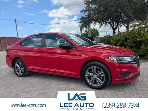 Used 2019 Volkswagen Jetta R-Line w/ R-Line Cold Weather Package image 1