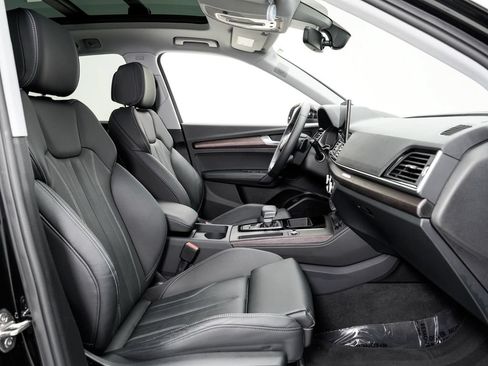 Used 2024 Audi Q5 e Premium Plus w/ Premium Plus Package AWD/4WD image 22