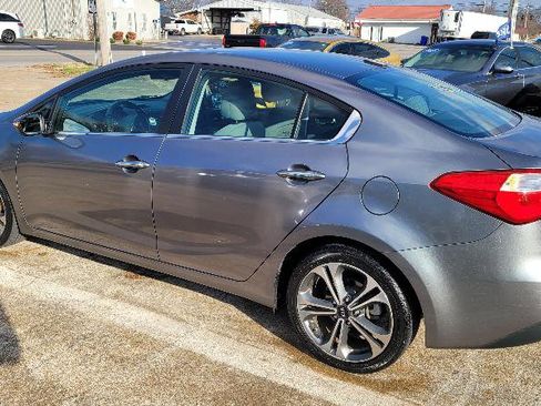 Used 2015 Kia Forte EX w/ UVO Package W/17" Alloys image 3