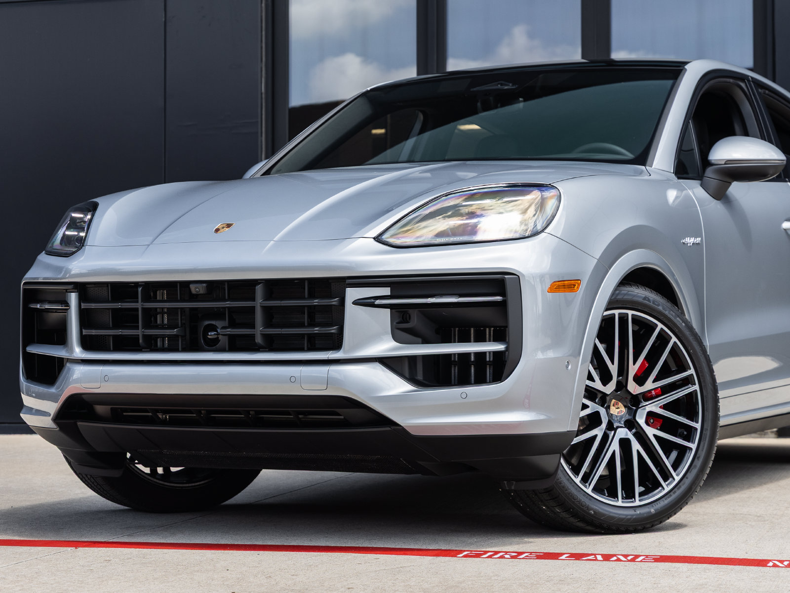 Certified 2026 Porsche Cayenne S AWD/4WD image 7