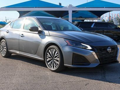Used 2024 Nissan Altima 2.5 SV