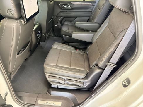 Used 2024 Chevrolet Tahoe High Country w/ Advanced Technology Package AWD/4WD image 15