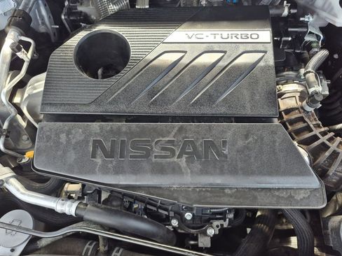 Used 2025 Nissan Rogue SV AWD/4WD image 17