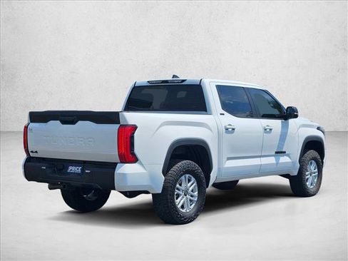Used 2025 Toyota Tundra SR5 w/ SR5 Premium Package AWD/4WD image 5