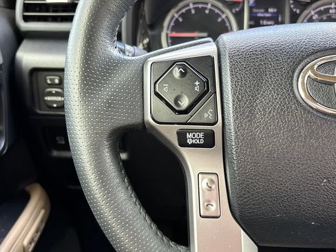 Used 2022 Toyota 4Runner Limited AWD/4WD image 19