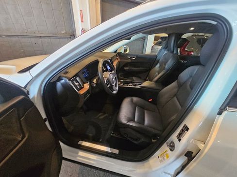 Certified 2023 Volvo XC60 B5 Plus w/ Climate Package AWD/4WD image 19