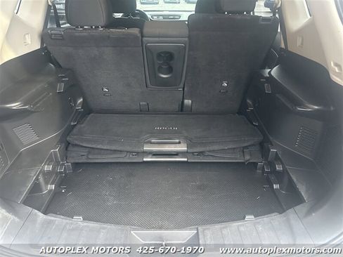 Used 2017 Nissan Rogue S image 10
