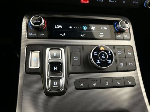 Certified 2024 Hyundai Palisade Calligraphy AWD/4WD image 17