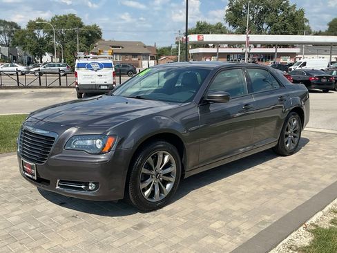 Used 2014 Chrysler 300 S AWD/4WD image 4
