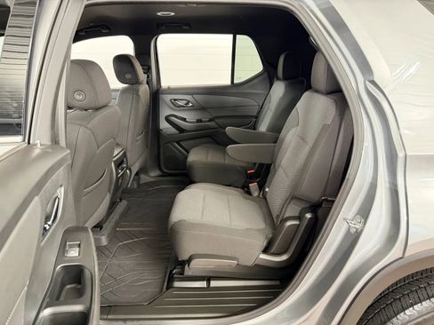 Used 2023 Chevrolet Traverse LT w/ LPO, Floor Liner Package AWD/4WD image 28