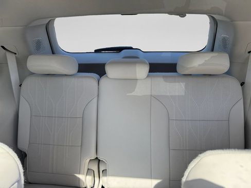 Used 2025 Buick Enclave Avenir w/ Super Cruise Package AWD/4WD image 21