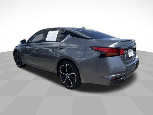 Used 2023 Nissan Altima 2.5 SR w/ SR Premium Package FWD image 7