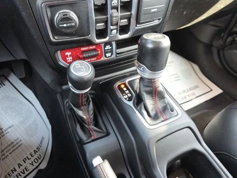 Used 2021 Jeep Wrangler Unlimited Rubicon image 30