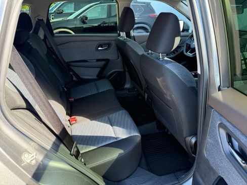 Used 2023 Nissan Rogue SV FWD image 26