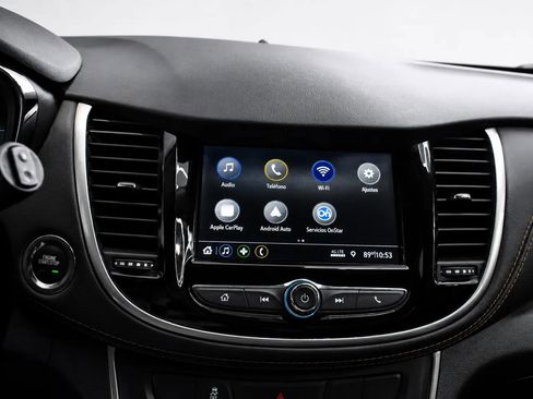 Used 2021 Chevrolet Trax LT w/ Driver Confidence Package FWD image 9