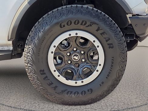 Used 2025 Ford Bronco Badlands AWD/4WD image 8