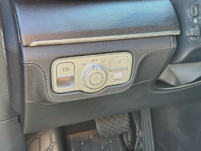 Used 2024 Mercedes-Benz GLE 450 4MATIC image 12