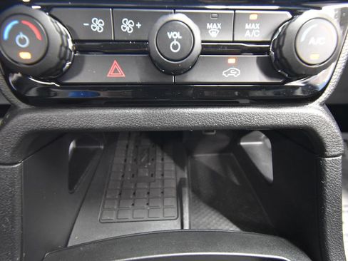 Used 2024 Ford Ranger XLT w/ FX4 Off-Road Package AWD/4WD image 17